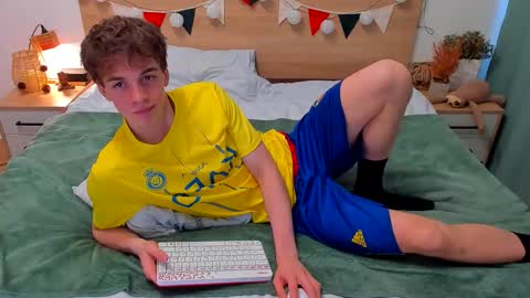 Fandi online show from November 19, 9:08 am