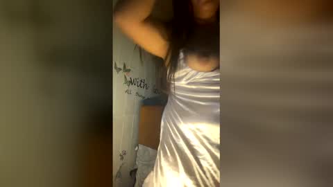 lara101732 online show from March 6, 4:17 pm