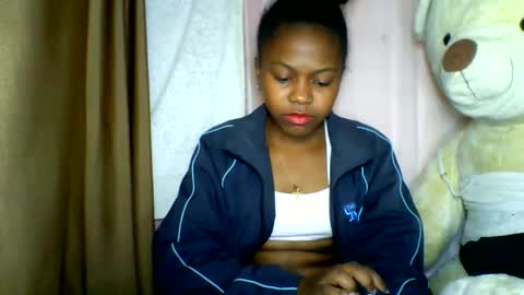 lara_belle online show from May 18, 4:07 am