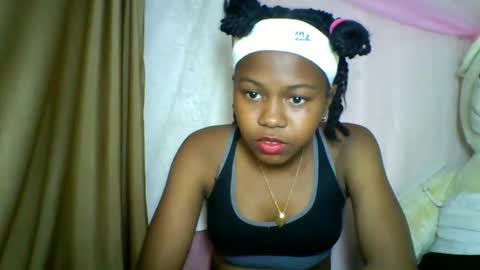 lara_belle online show from May 13, 5:33 pm