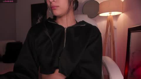 Lara Madisson online show from July 19, 5:32 am