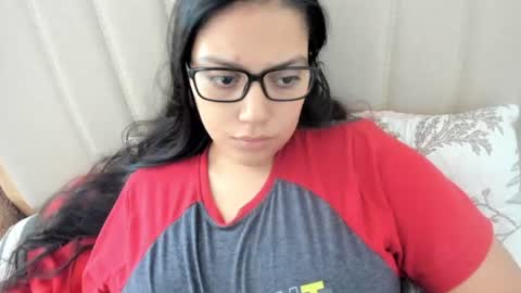 lara online show from November 18, 3:26 pm