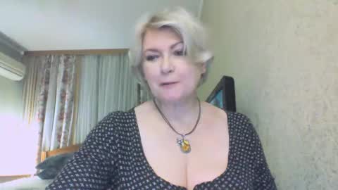 laramrs online show from November 25, 5:23 pm