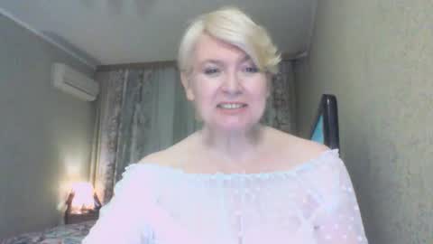 laramrs online show from March 7, 6:30 pm