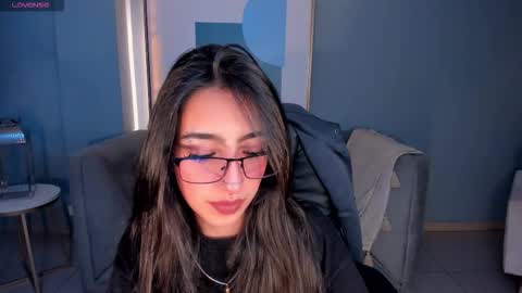 Larisa Smirnov online show from October 28, 4:35 am