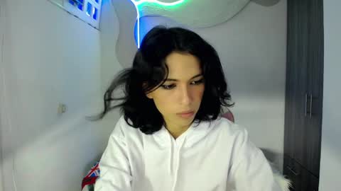 larry online show from April 10, 9:19 pm