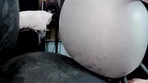 latexchris77 online show from April 20, 6:49 am