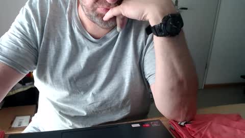 Andreas  Latexlover  online show from April 6, 12:39 pm