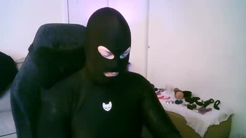 latexminheadroom online show from July 3, 6:07 am