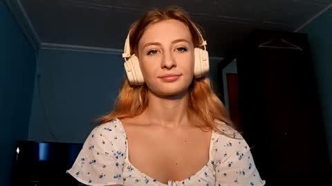 Amelia online show from October 12, 1:04 pm