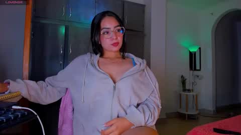 Snapshot of latin_gabby chatting on October 1, 11:47 pm Gabby online show from October 1, 11:47 pm