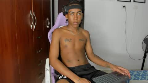 kay online show from February 25, 12:03 am