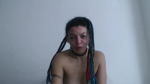 Latinacoka online show from November 9, 1:03 pm