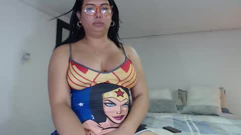 FLOR SALVAJE online show from January 17, 2:32 am