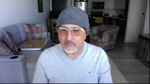 QS - INDEPENDENT MODEL online show from March 8, 3:35 pm