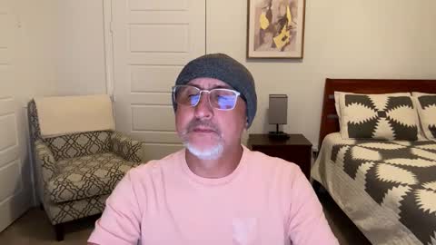 QS - INDEPENDENT MODEL online show from October 17, 3:43 am