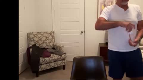 QS - INDEPENDENT MODEL online show from January 12, 5:14 am