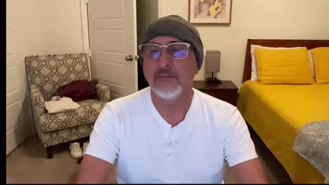 QS - INDEPENDENT MODEL online show from December 22, 5:25 am