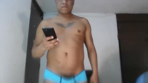 latinrayf online show from October 26, 7:09 am