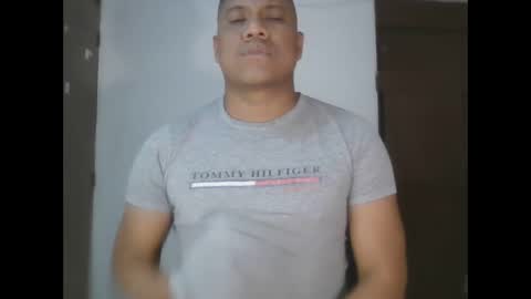 latinrayf online show from November 11, 5:09 am