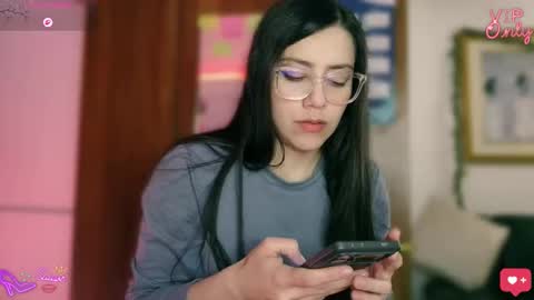 laujgray online show from March 27, 4:07 am