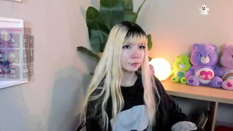 laukyubey1 online show from November 20, 8:50 pm