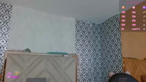 laulin_tay online show from May 11, 3:35 am