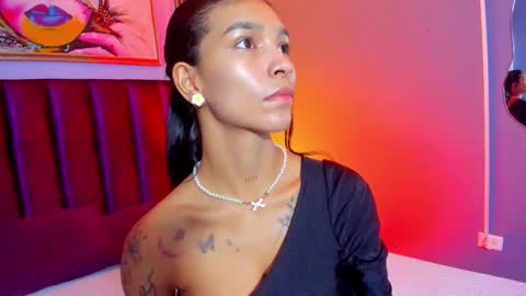 Laura online show from February 25, 12:53 pm