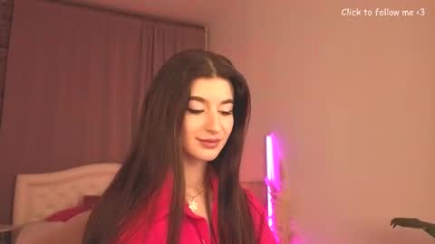 Laura online show from November 12, 8:00 pm