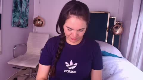 laura hotties online show from May 31, 6:09 pm
