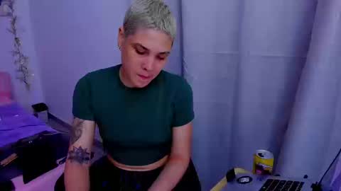 Laura Rose online show from September 23, 1:21 am