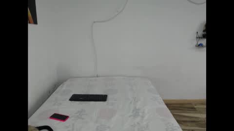 LAURA AND SCARLETT online show from September 18, 9:41 pm