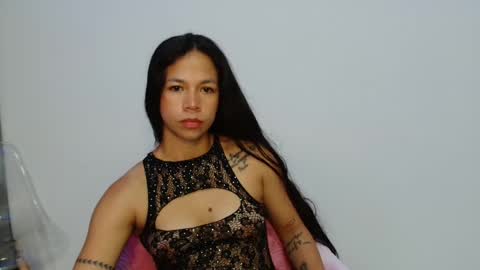 lauracb          online show from September 28, 5:27 am