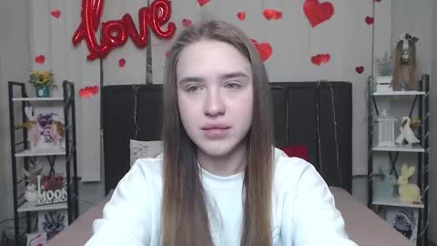 LauraHlot online show from February 9, 6:54 pm