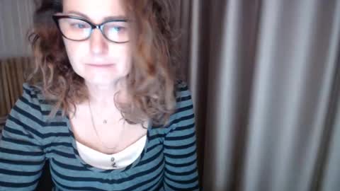 Lauraoven1 online show from November 27, 11:07 am