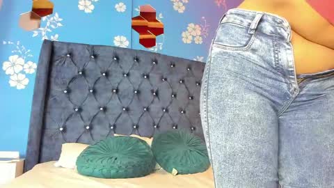 Laura online show from June 3, 11:02 am