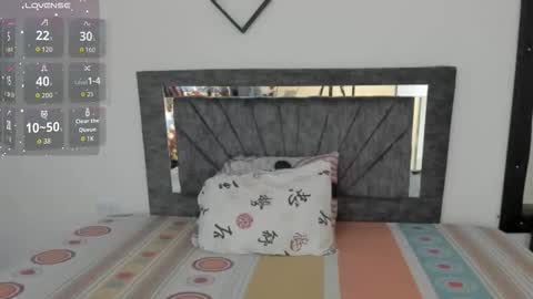 laurasofia01 online show from October 8, 3:51 pm