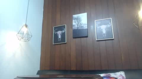 Laura Sofia online show from February 19, 7:07 am