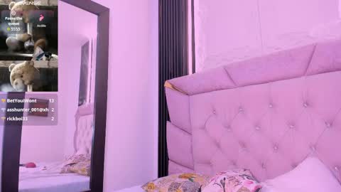 Laurem online show from September 17, 9:29 pm