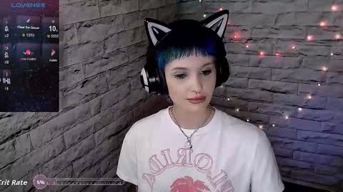 Snapshot of lauren_raquel chatting on October 22, 4:08 pm Eva online show from October 22, 4:08 pm