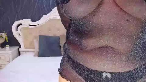 Laura online show from November 22, 8:57 am