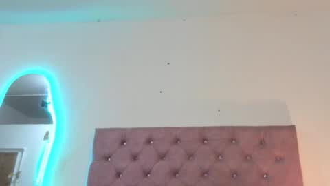laurenlaine online show from May 11, 2:24 pm