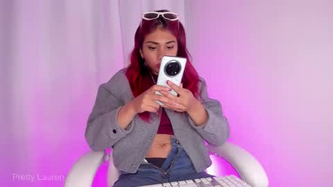 Lauren online show from March 29, 3:19 am