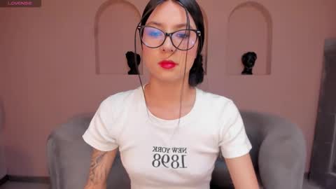 Lau  online show from December 14, 11:33 pm