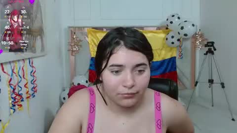 laura  online show from June 16, 7:40 pm