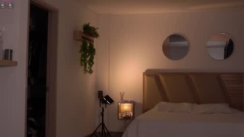 laurita_4 online show from February 19, 1:43 pm