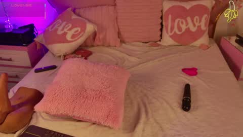 luu online show from March 26, 9:53 pm