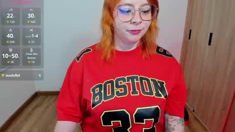 laylaah online show from December 16, 12:40 am