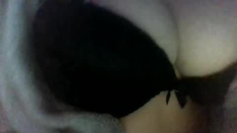 layannalea online show from April 1, 1:41 pm