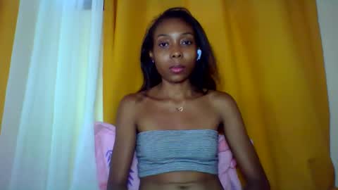 layannek online show from December 22, 1:07 pm